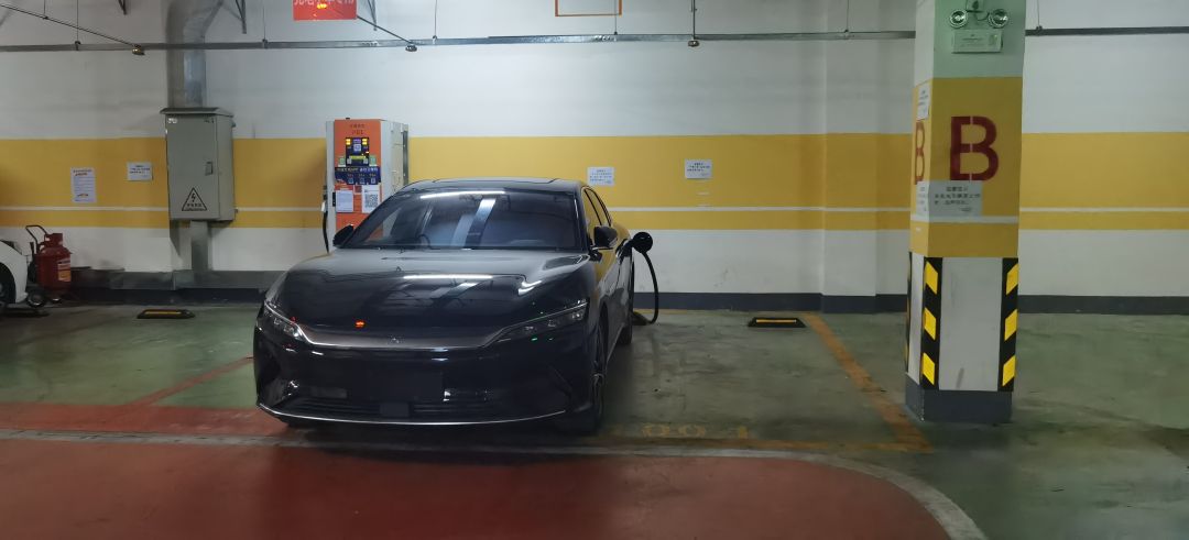 補(bǔ)貼退坡、車企漲價(jià) 新能源汽車銷售勢(shì)頭強(qiáng)勁